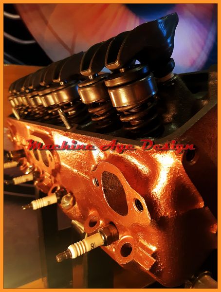 chevrolet V8 asztal , pult . ipari stílus , steampunk
